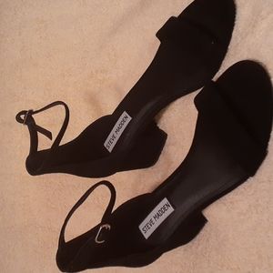 Ladies Irenee Sandals by Steven Madden